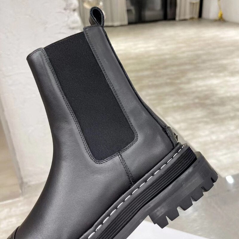 ブラック 伸縮性のあるチャンキープラットフォームバイカーアンクルブーツ