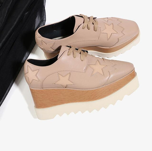 女性用スクエアトゥスターレースアップローファー