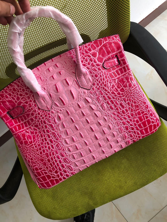 女性用本革メッセンジャーショルダーバッグ