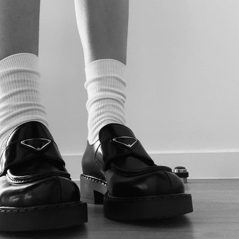 ラウンドトゥレザー厚底レディースローファー