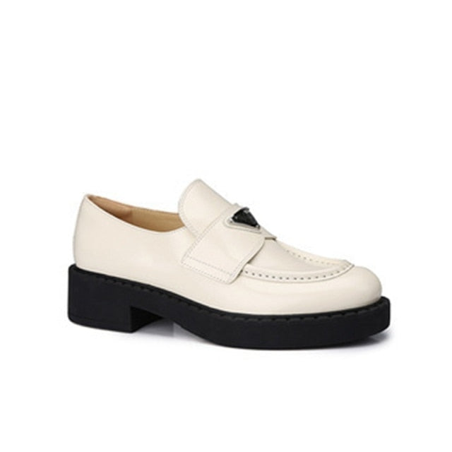 ラウンドトゥレザー厚底レディースローファー