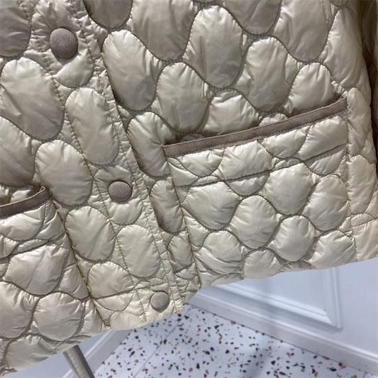 女性ファッション 軽くて暖かいダウンジャケット