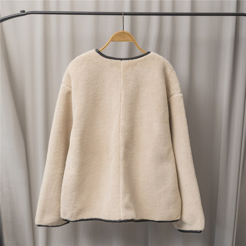 Round Neck Lamb Integrated Metal Buckle Short Coat