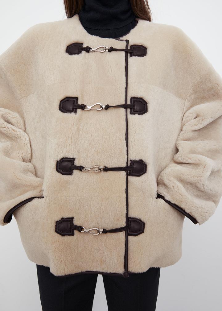 Round Neck Lamb Integrated Metal Buckle Short Coat