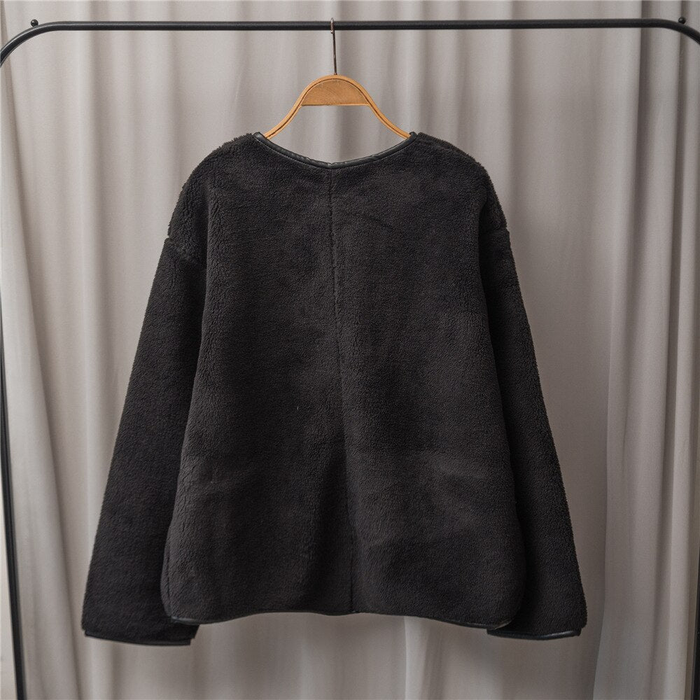 Round Neck Lamb Integrated Metal Buckle Short Coat