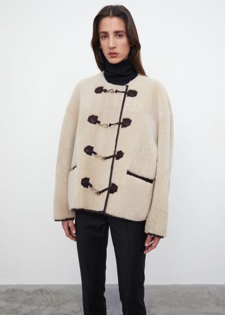 Round Neck Lamb Integrated Metal Buckle Short Coat