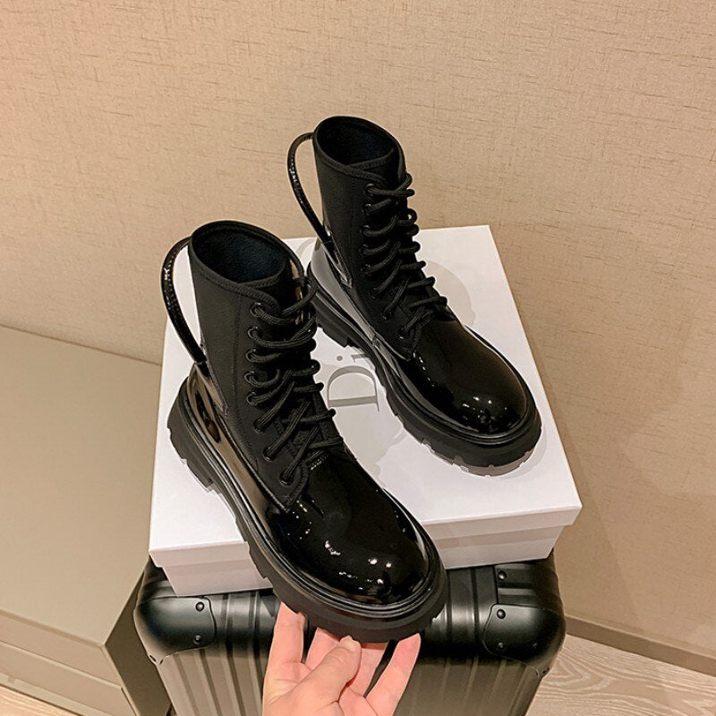 レディース レースアップ パテントレザー アンクルブーツ