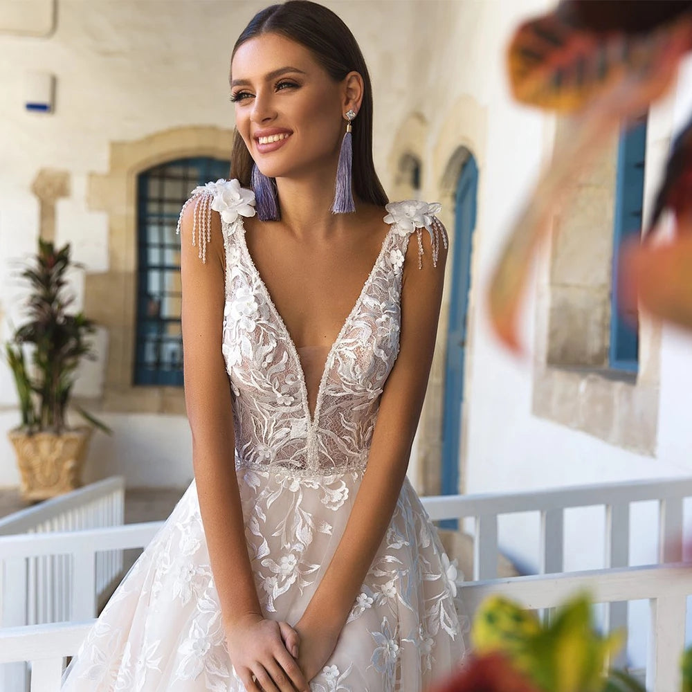 Wedding Dresses Elegant Sweep Train A-line Bridal Gowns V-neck