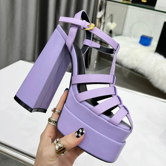 レディカウレザーサンダル