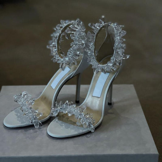 セクシーな夏のスティレットヒールサンダル透明クリスタルウェディングシューズ