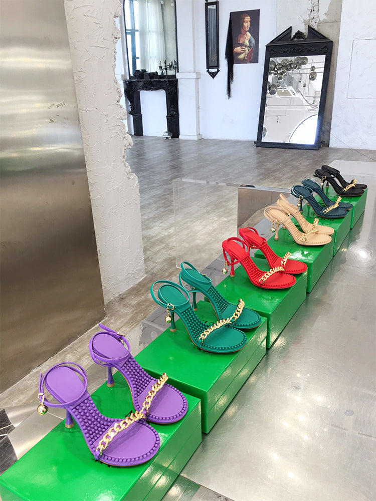 オープントゥ 牛革スティレットサンダル チェーン アンクルストラップ