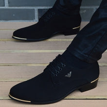 Load image into Gallery viewer, Italian mens shoes fashion black men moccasin pointed toe classic men wedding shoes sapatos masculino - LiveTrendsX
