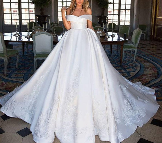 Boat Neckline Luxury Ball-Gown Wedding Dress Satin Fabrics Elegant Princess Wedding Gown - LiveTrendsX