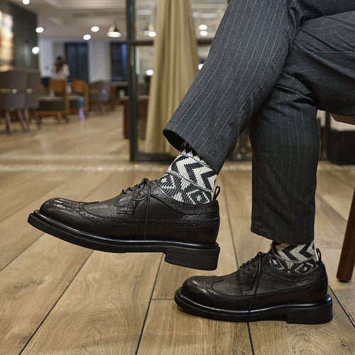 Round toe brogue engraved business casual leather shoes - LiveTrendsX