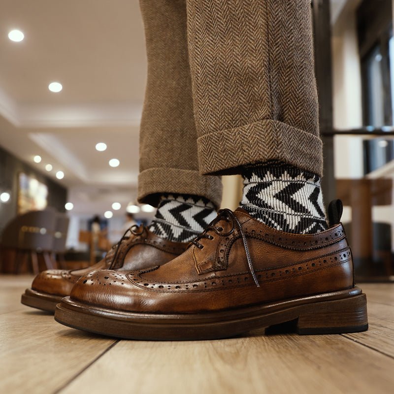 Round toe brogue engraved business casual leather shoes - LiveTrendsX