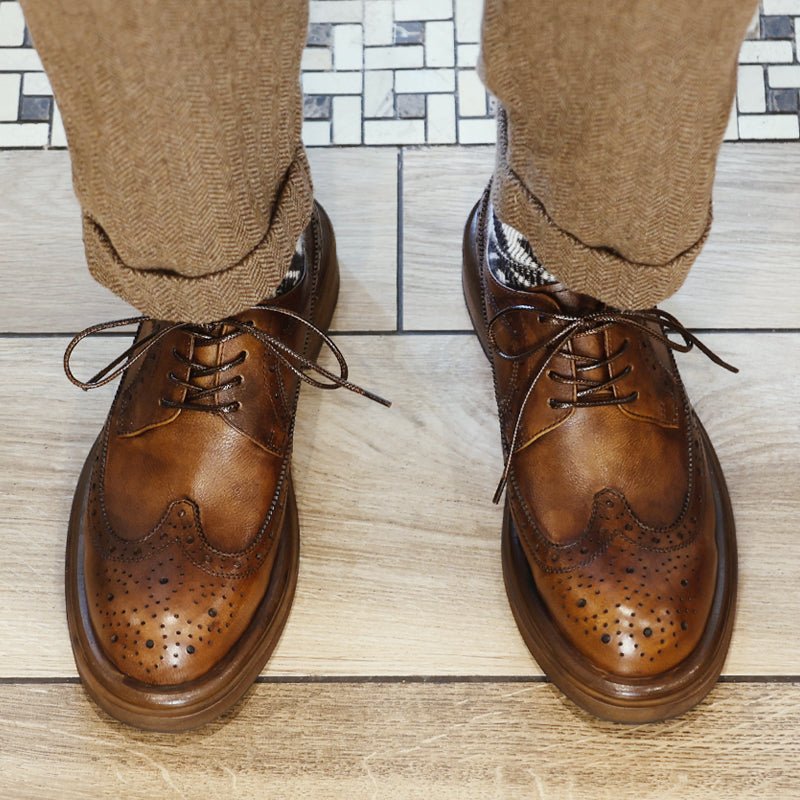 Round toe brogue engraved business casual leather shoes - LiveTrendsX
