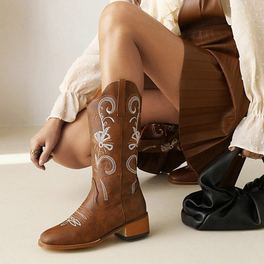 Women's Embroidered Chunky Heel Platform Boots - LiveTrendsX